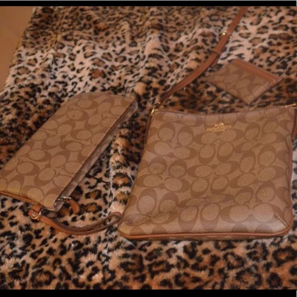 A set of coach products - Picture 1 of 1